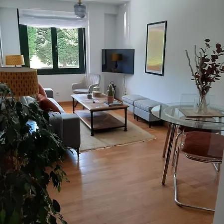 Apartament El Neru. En Zona Verde Y Junto Al Mar.