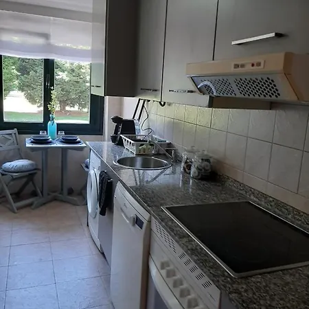 El Neru. En Zona Verde Y Junto Al Mar. Apartament Gijón